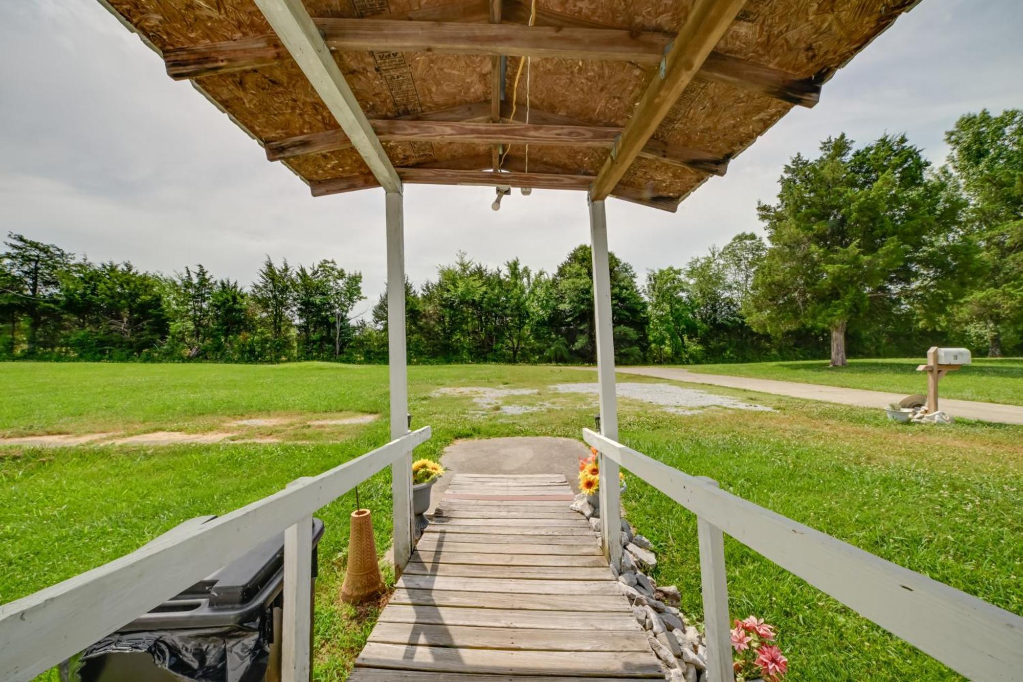 Serene Mcewen Cottage About 2 Mi To Golf Course! Buitenkant foto