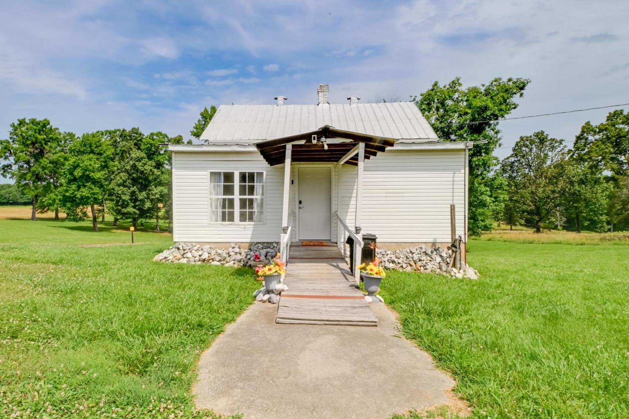 Serene Mcewen Cottage About 2 Mi To Golf Course! Buitenkant foto